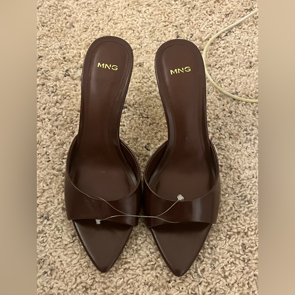 Never worn size 7 mango heels